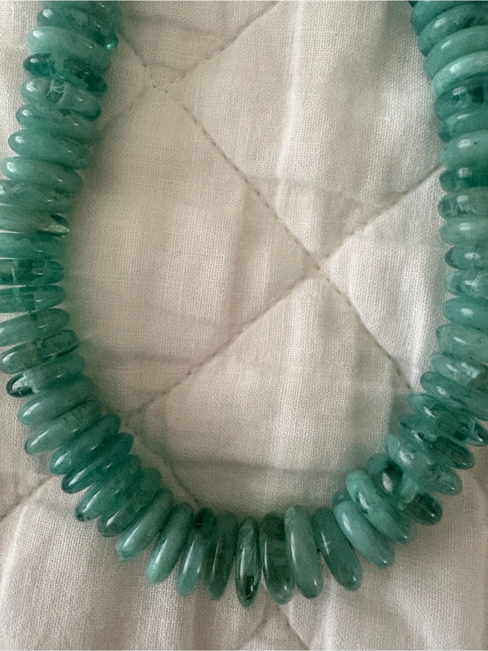 NWT Aqua Green Resin Bead Necklace - Picture 3 of 4
